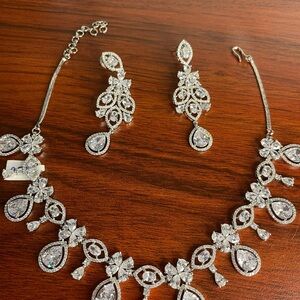 Elegant Silver Necklace and Earring Set